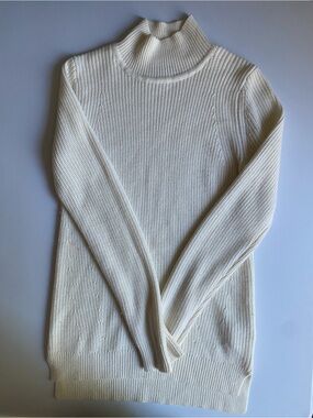 Banana Republic Turtleneck Wool Knit Sweater White Cream Color Women’s Small